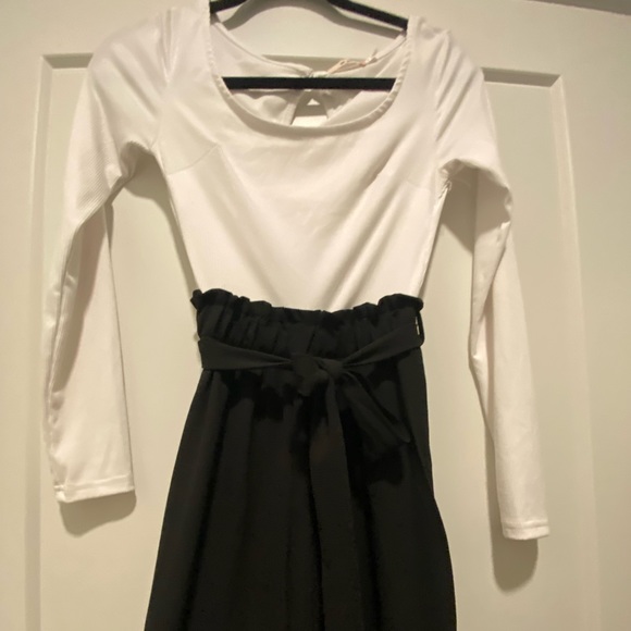 Jumpsuit - Picture 3 of 4